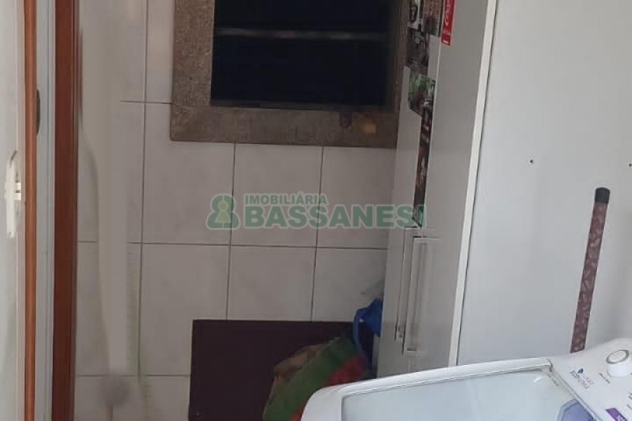Apto Mobiliado com 65m², 2 dormitórios, 1 vaga, no bairro Petrópolis em Caxias do Sul para Alugar