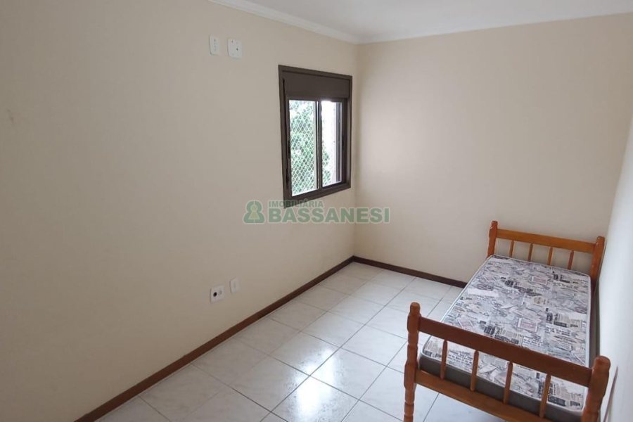 Apto Mobiliado com 65m², 2 dormitórios, 1 vaga, no bairro Petrópolis em Caxias do Sul para Alugar