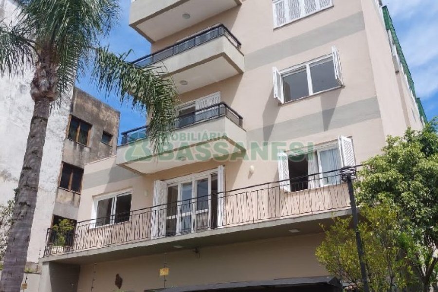 Apartamento com 110m², 3 dormitórios, 1 vaga, no bairro Cruzeiro em Caxias do Sul para Alugar