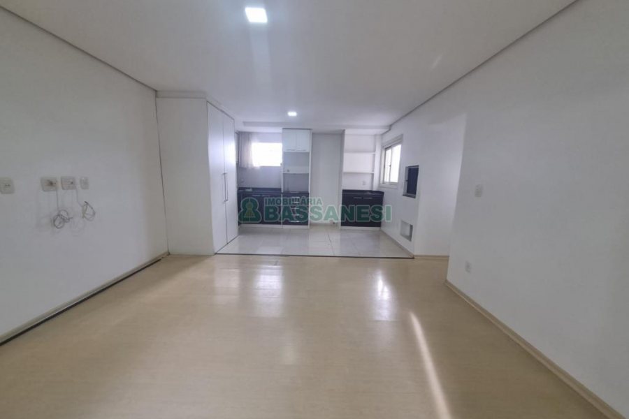 Apartamento com 110m², 3 dormitórios, 1 vaga, no bairro Cruzeiro em Caxias do Sul para Alugar