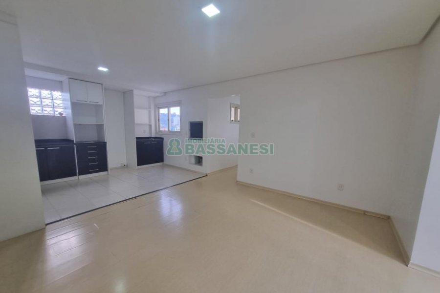 Apartamento com 110m², 3 dormitórios, 1 vaga, no bairro Cruzeiro em Caxias do Sul para Alugar