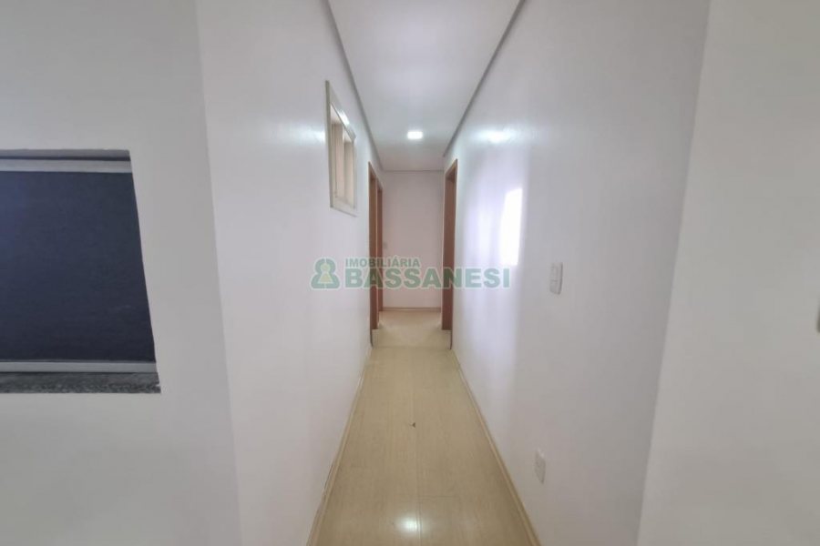 Apartamento com 110m², 3 dormitórios, 1 vaga, no bairro Cruzeiro em Caxias do Sul para Alugar