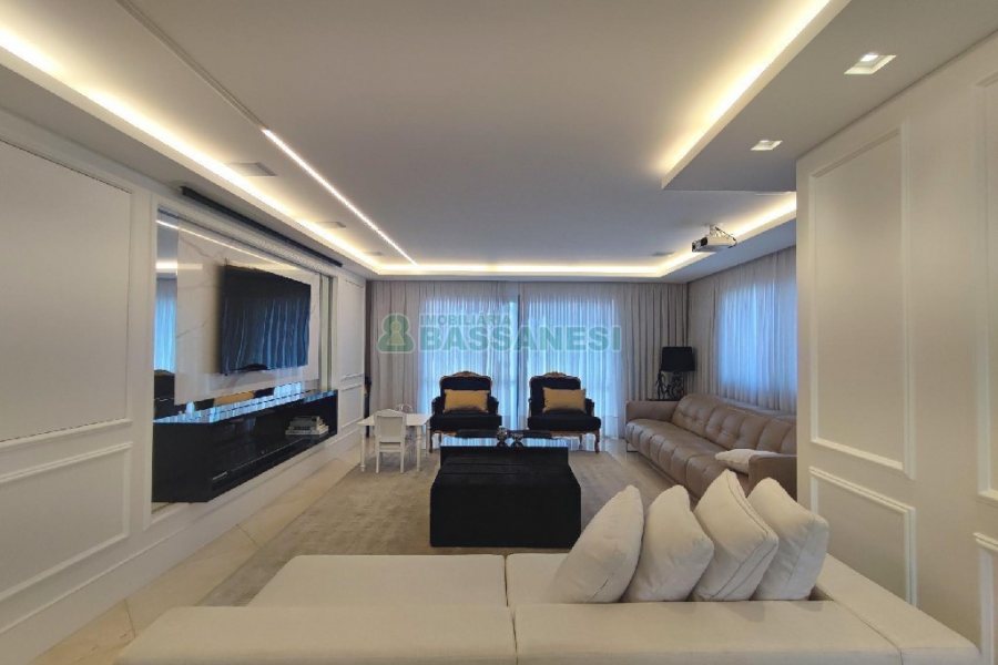 Apto Mobiliado com 304m², 3 dormitórios, 5 vagas, no bairro São Pelegrino em Caxias do Sul para Alugar