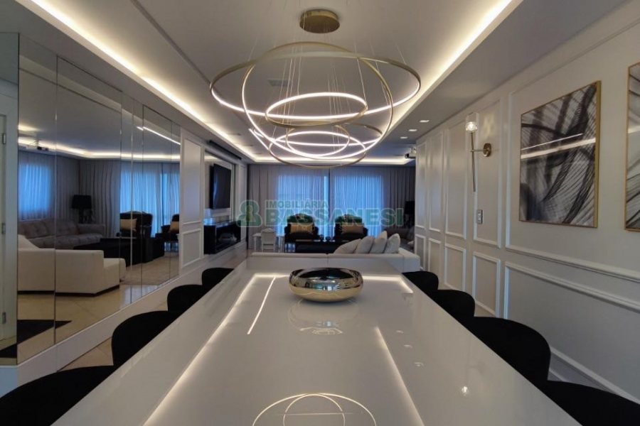 Apto Mobiliado com 304m², 3 dormitórios, 5 vagas, no bairro São Pelegrino em Caxias do Sul para Alugar