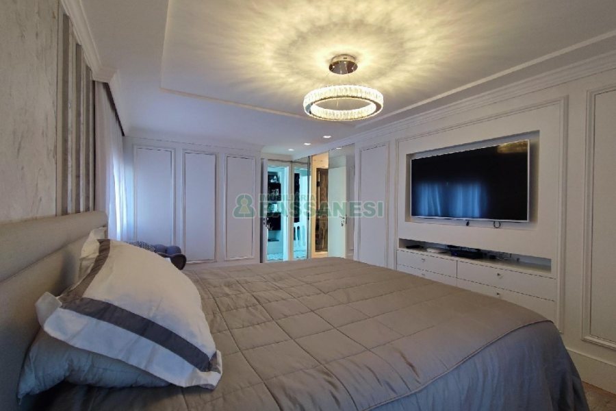 Apto Mobiliado com 304m², 3 dormitórios, 5 vagas, no bairro São Pelegrino em Caxias do Sul para Alugar