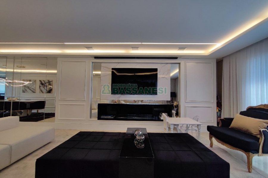 Apto Mobiliado com 304m², 3 dormitórios, 5 vagas, no bairro São Pelegrino em Caxias do Sul para Alugar