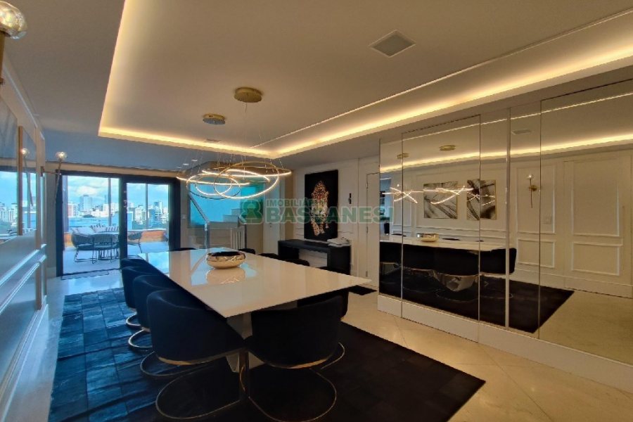 Apto Mobiliado com 304m², 3 dormitórios, 5 vagas, no bairro São Pelegrino em Caxias do Sul para Alugar