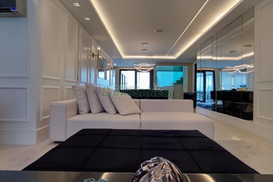 Apto Mobiliado com 304m², 3 dormitórios, 5 vagas, no bairro São Pelegrino em Caxias do Sul para Alugar