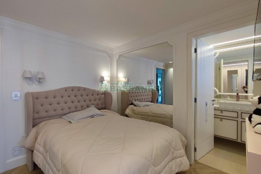 Apto Mobiliado com 304m², 3 dormitórios, 5 vagas, no bairro São Pelegrino em Caxias do Sul para Alugar