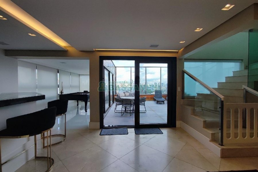 Apto Mobiliado com 304m², 3 dormitórios, 5 vagas, no bairro São Pelegrino em Caxias do Sul para Alugar