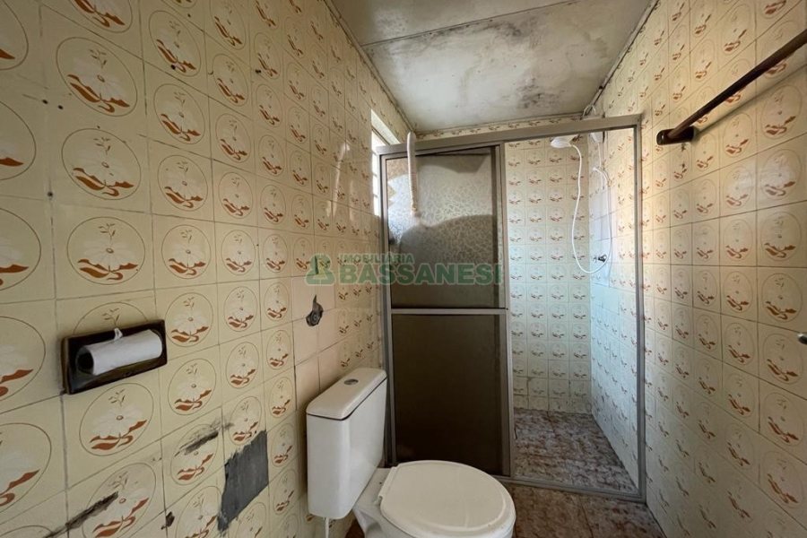 Casa com 180m², 3 dormitórios, 2 vagas, no bairro Rio Branco em Caxias do Sul para Comprar