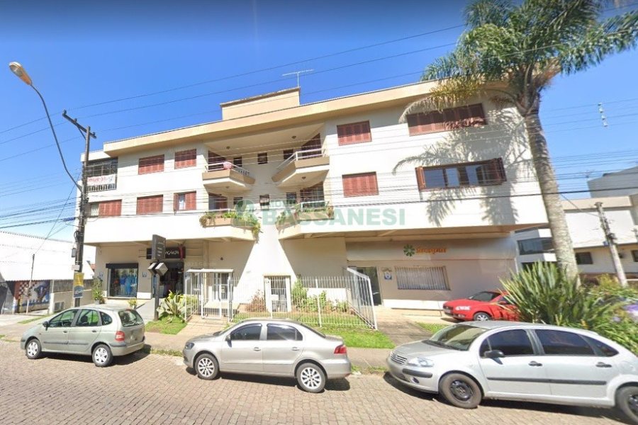 Apartamento com 115m², 2 dormitórios, 1 vaga, no bairro Petrópolis em Caxias do Sul para Comprar