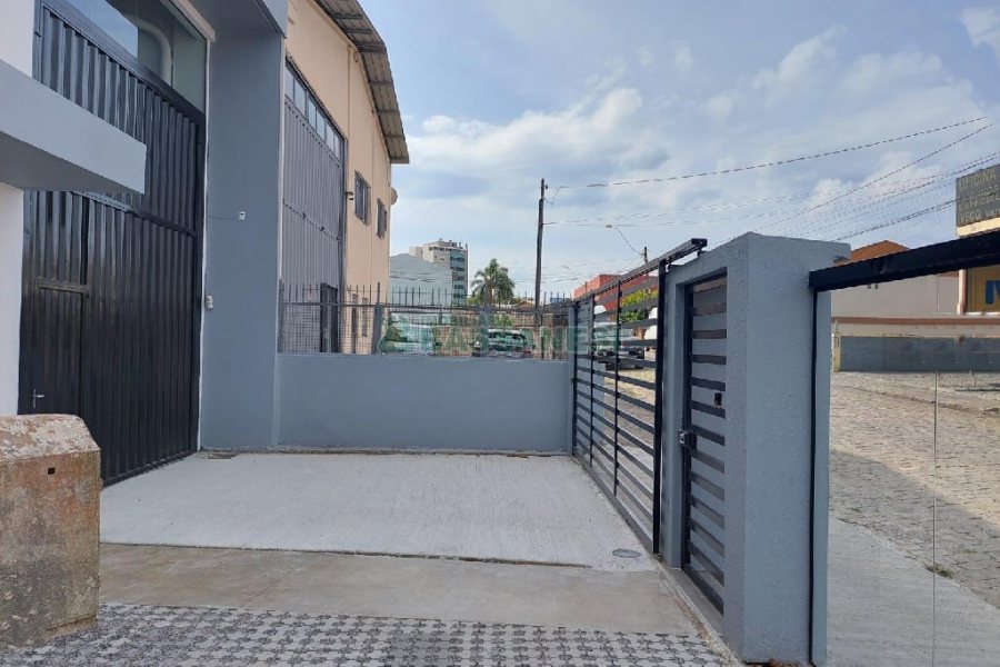 Pavilhão com 319m², no bairro Charqueadas em Caxias do Sul para Comprar