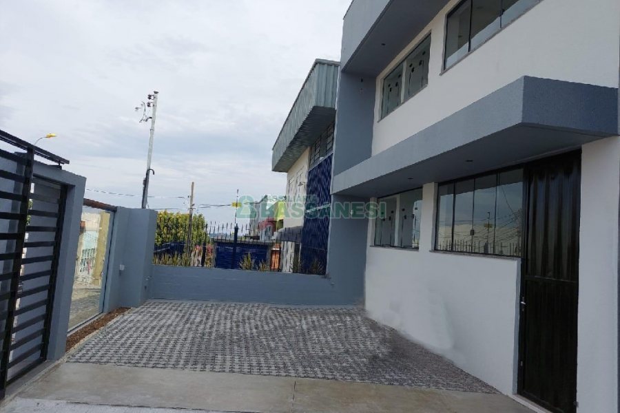 Pavilhão com 319m², no bairro Charqueadas em Caxias do Sul para Comprar