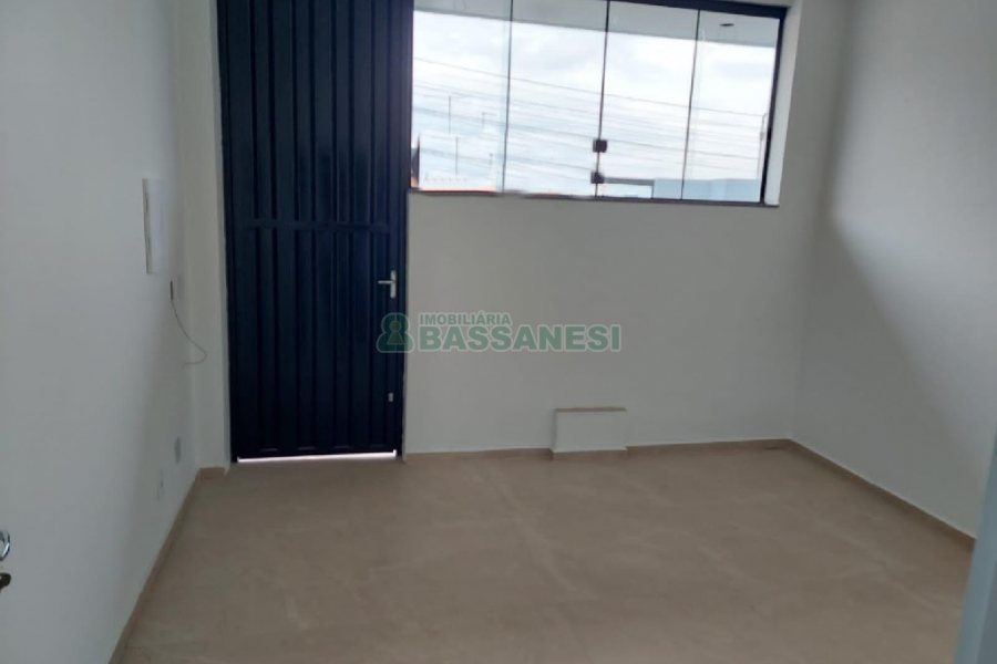 Pavilhão com 319m², no bairro Charqueadas em Caxias do Sul para Comprar
