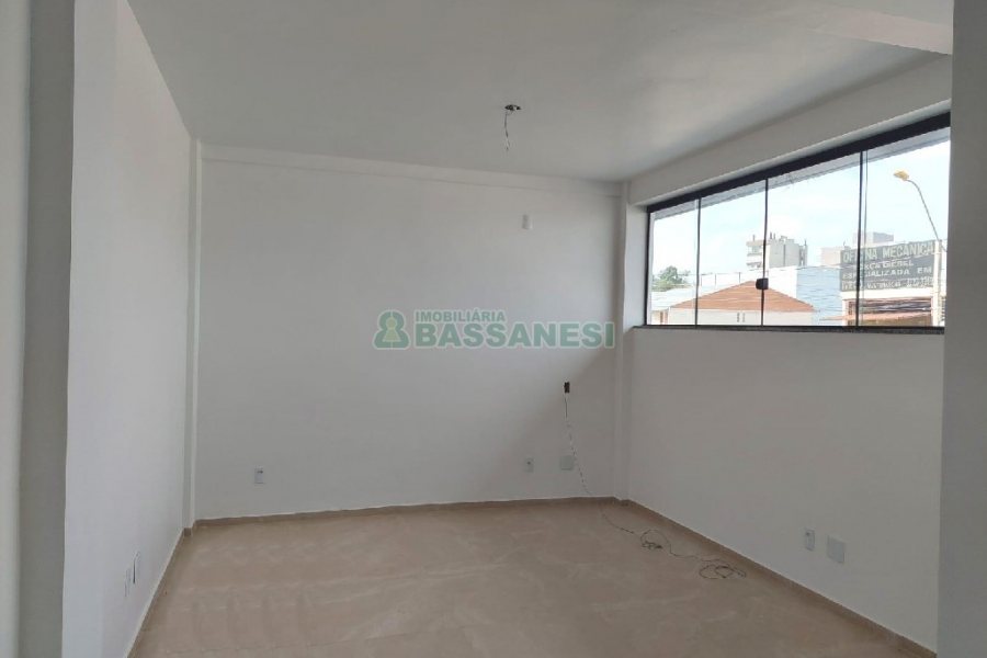 Pavilhão com 319m², no bairro Charqueadas em Caxias do Sul para Comprar