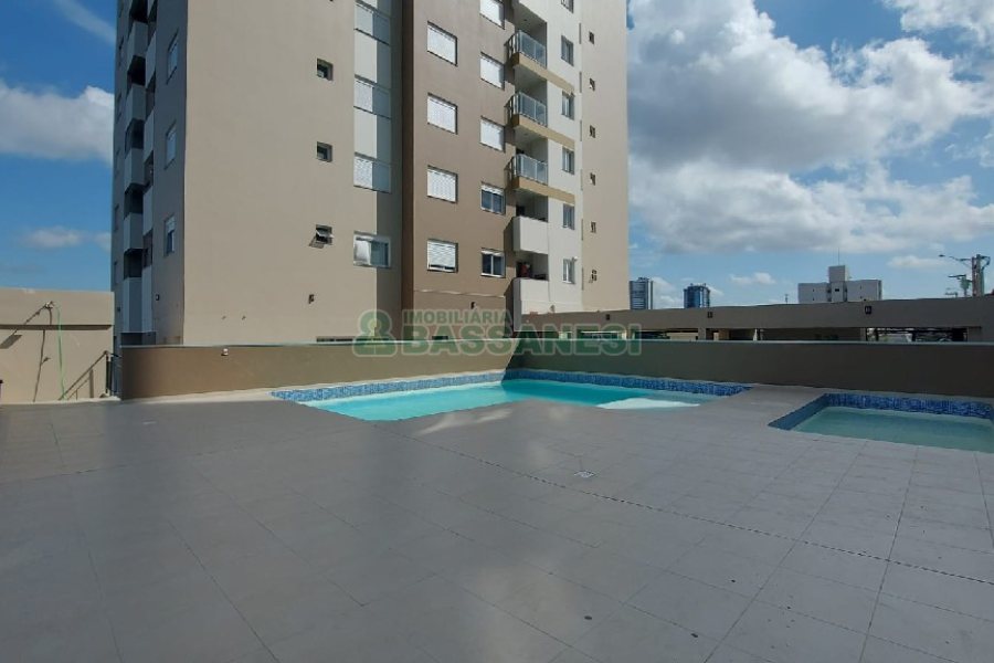 Apto Mobiliado com 55m², 2 dormitórios, 1 vaga, no bairro Panazzolo em Caxias do Sul para Alugar