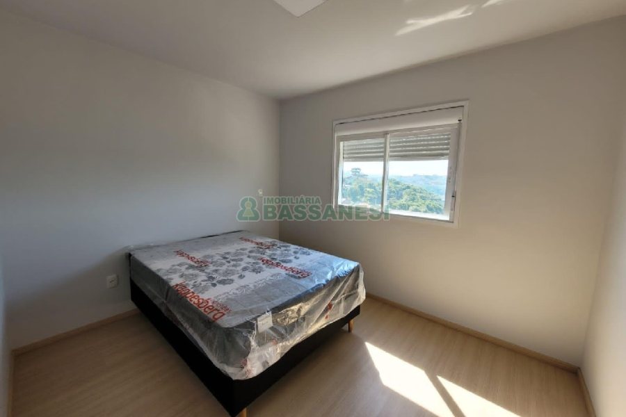 Apto Mobiliado com 55m², 2 dormitórios, 1 vaga, no bairro Panazzolo em Caxias do Sul para Alugar