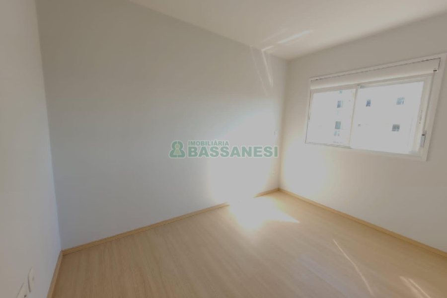 Apto Mobiliado com 55m², 2 dormitórios, 1 vaga, no bairro Panazzolo em Caxias do Sul para Alugar