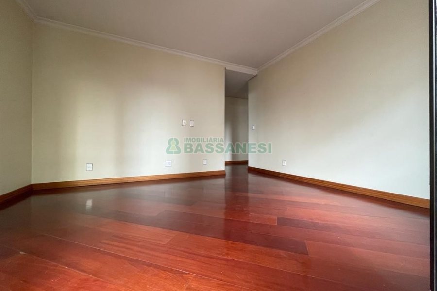 Apartamento com 260m², 2 dormitórios, 2 vagas, no bairro Centro em Caxias do Sul para Comprar