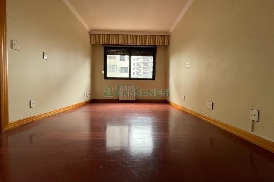 Apartamento com 260m², 2 dormitórios, 2 vagas, no bairro Centro em Caxias do Sul para Comprar
