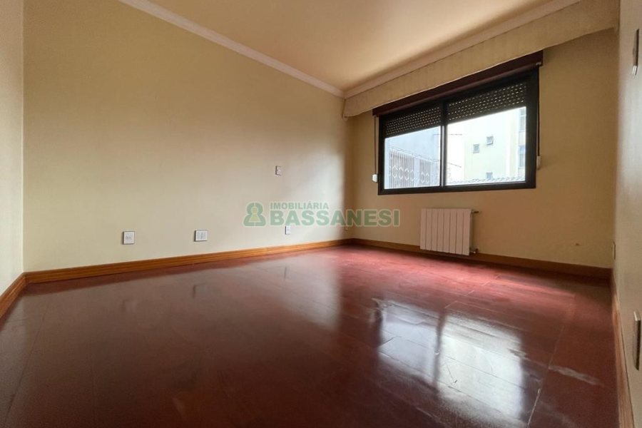 Apartamento com 260m², 2 dormitórios, 2 vagas, no bairro Centro em Caxias do Sul para Comprar