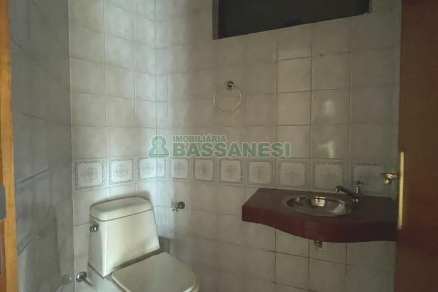 Apartamento com 260m², 2 dormitórios, 2 vagas, no bairro Centro em Caxias do Sul para Comprar