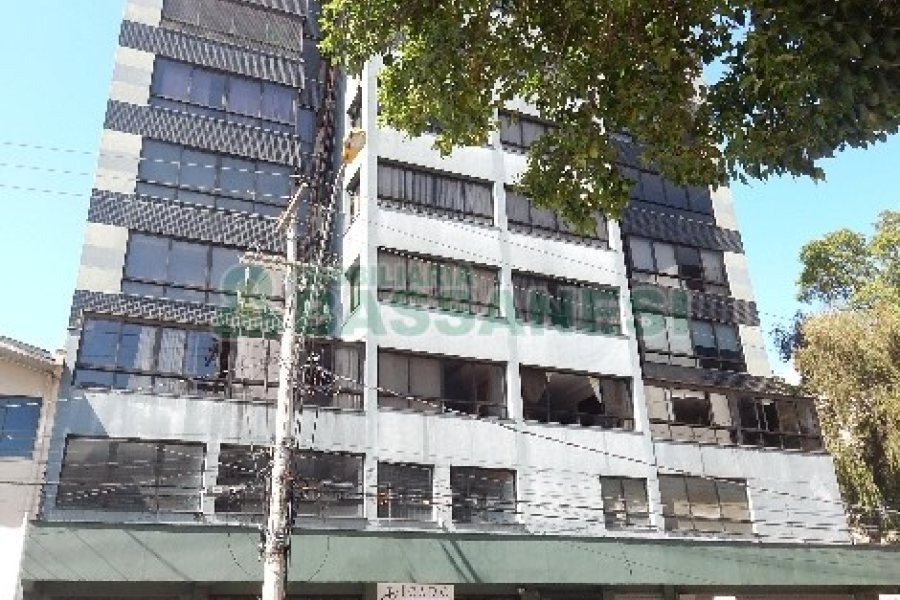 Apartamento com 260m², 2 dormitórios, 2 vagas, no bairro Centro em Caxias do Sul para Comprar