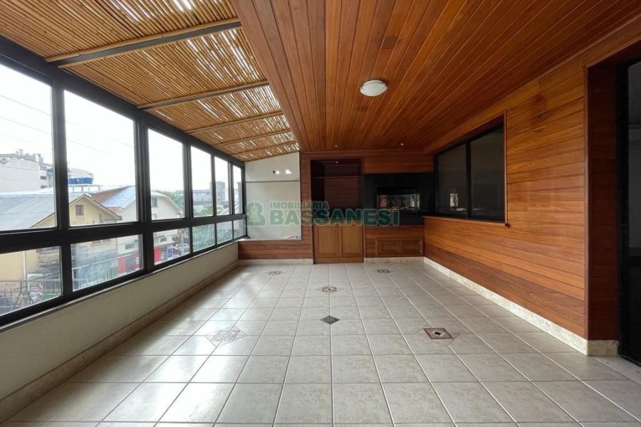 Apartamento com 260m², 2 dormitórios, 2 vagas, no bairro Centro em Caxias do Sul para Comprar