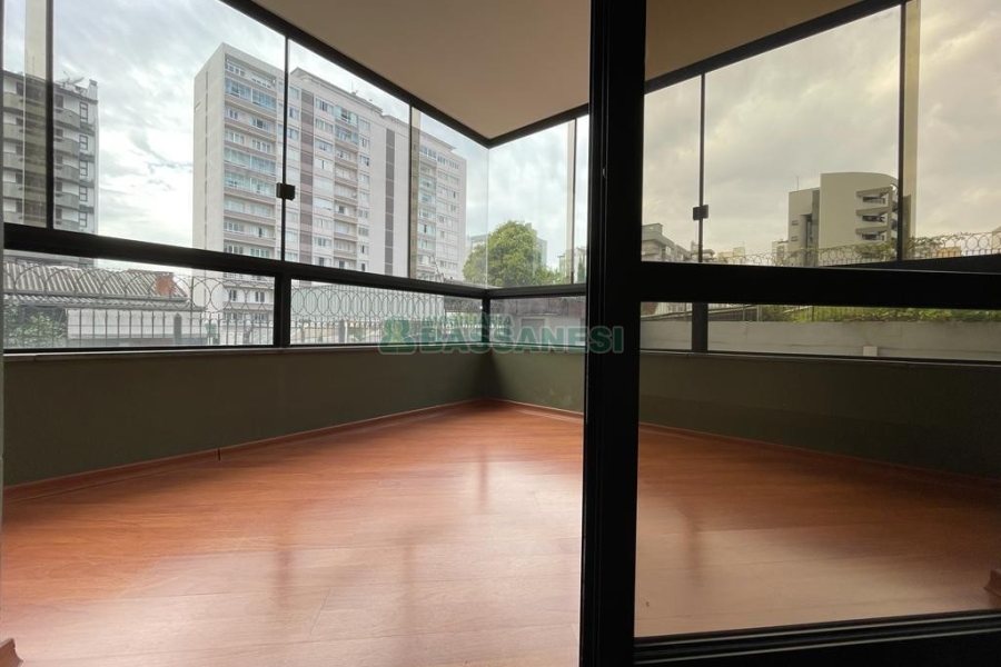 Apartamento com 260m², 2 dormitórios, 2 vagas, no bairro Centro em Caxias do Sul para Comprar