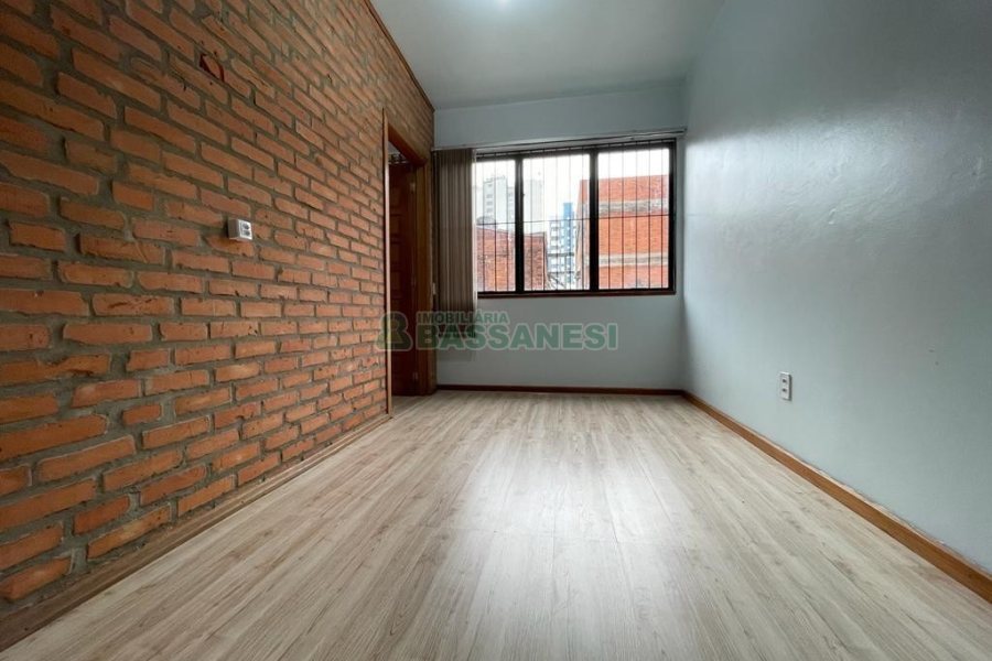 Sala com 44m², no bairro Centro em Caxias do Sul para Comprar
