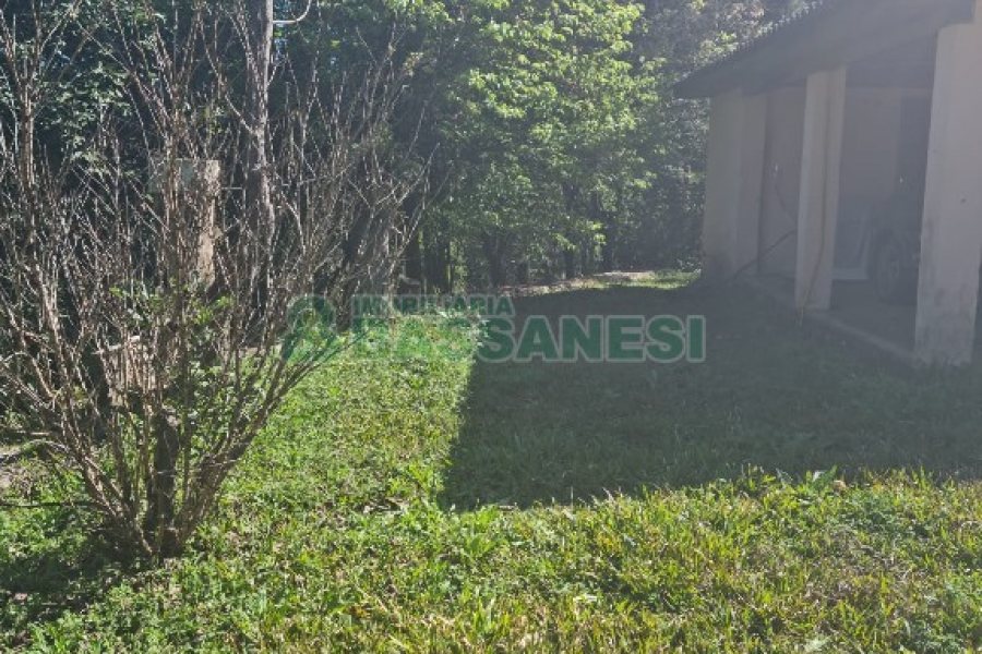 Chácara com 150m², 2 dormitórios, 1 vaga, no bairro Vila Seca em Caxias do Sul para Comprar