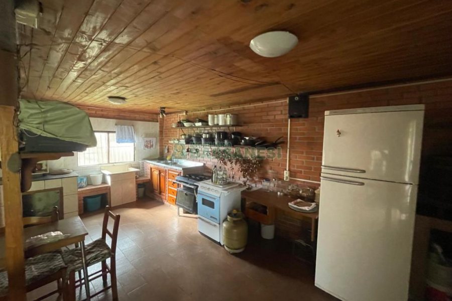 Chácara com 150m², 2 dormitórios, 1 vaga, no bairro Vila Seca em Caxias do Sul para Comprar