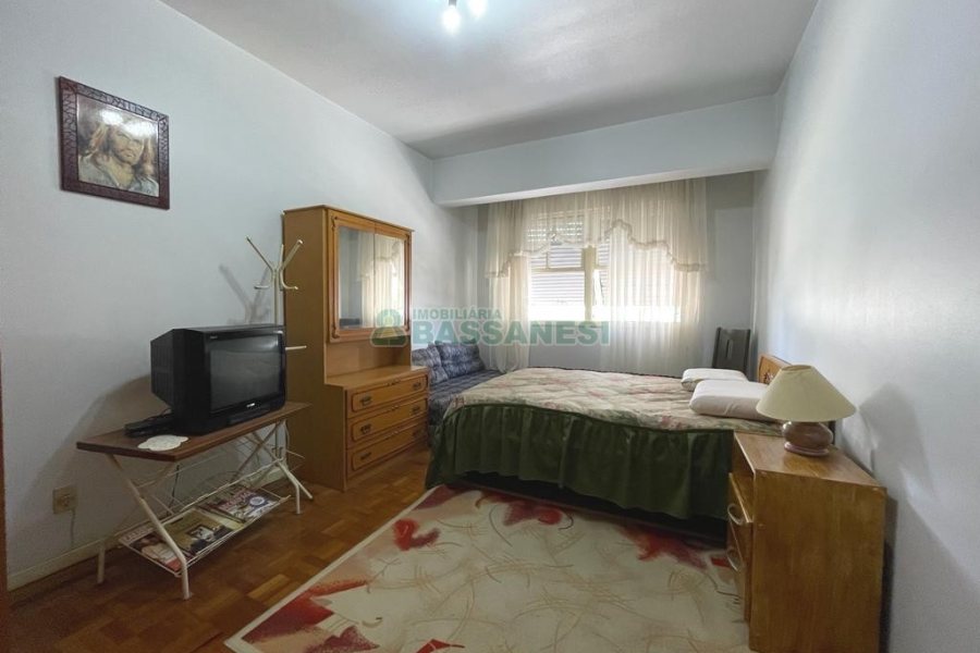 Apto Mobiliado com 90m², 2 dormitórios, no bairro Centro em Caxias do Sul para Alugar