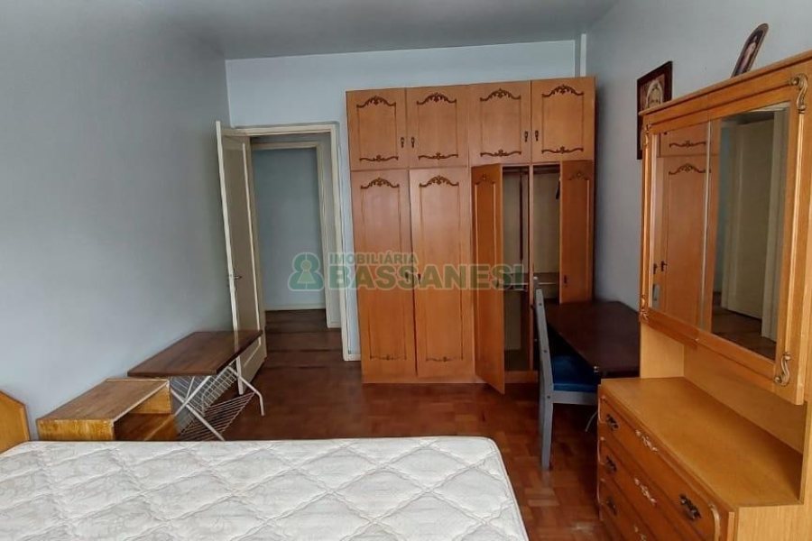 Apto Mobiliado com 90m², 2 dormitórios, no bairro Centro em Caxias do Sul para Alugar ou Comprar