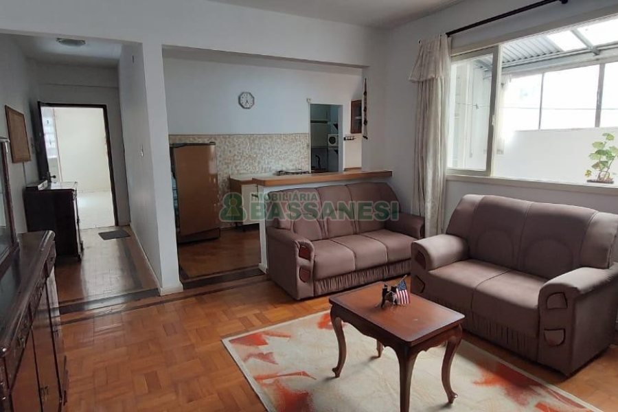 Apto Mobiliado com 90m², 2 dormitórios, no bairro Centro em Caxias do Sul para Alugar ou Comprar