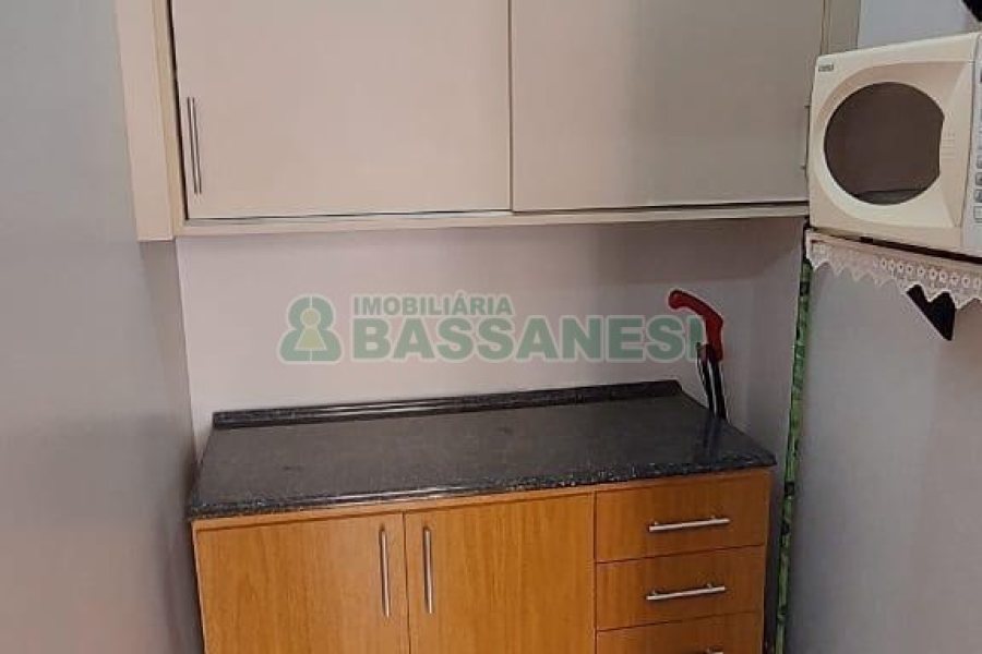 Apto Mobiliado com 90m², 2 dormitórios, no bairro Centro em Caxias do Sul para Alugar ou Comprar