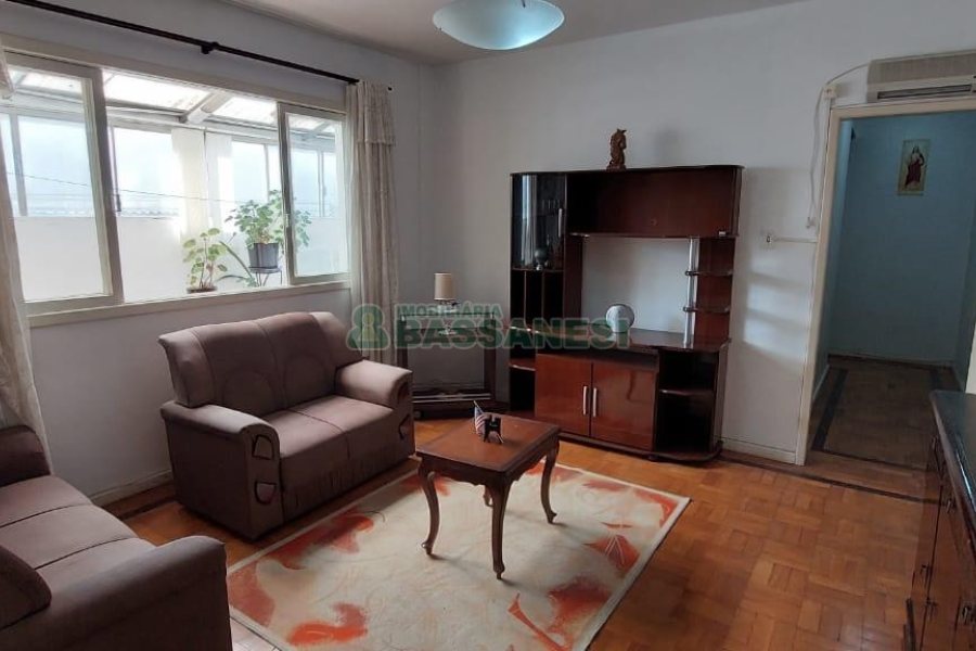 Apto Mobiliado com 90m², 2 dormitórios, no bairro Centro em Caxias do Sul para Alugar ou Comprar