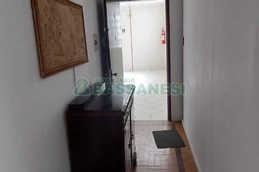 Apto Mobiliado com 90m², 2 dormitórios, no bairro Centro em Caxias do Sul para Alugar ou Comprar