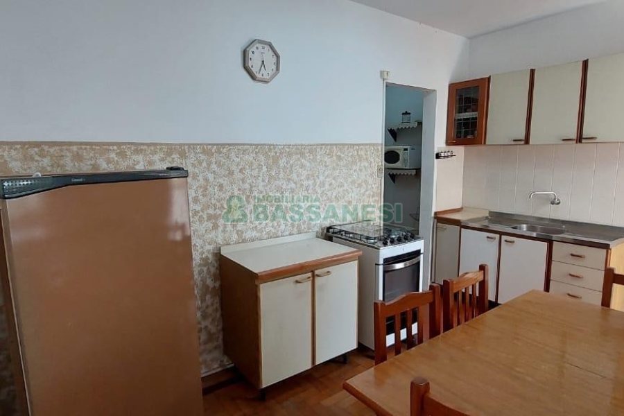 Apto Mobiliado com 90m², 2 dormitórios, no bairro Centro em Caxias do Sul para Alugar ou Comprar