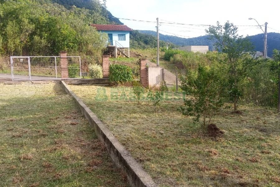 Terreno com 42m², 2 dormitórios, no bairro Vila Cristina em Caxias do Sul para Comprar