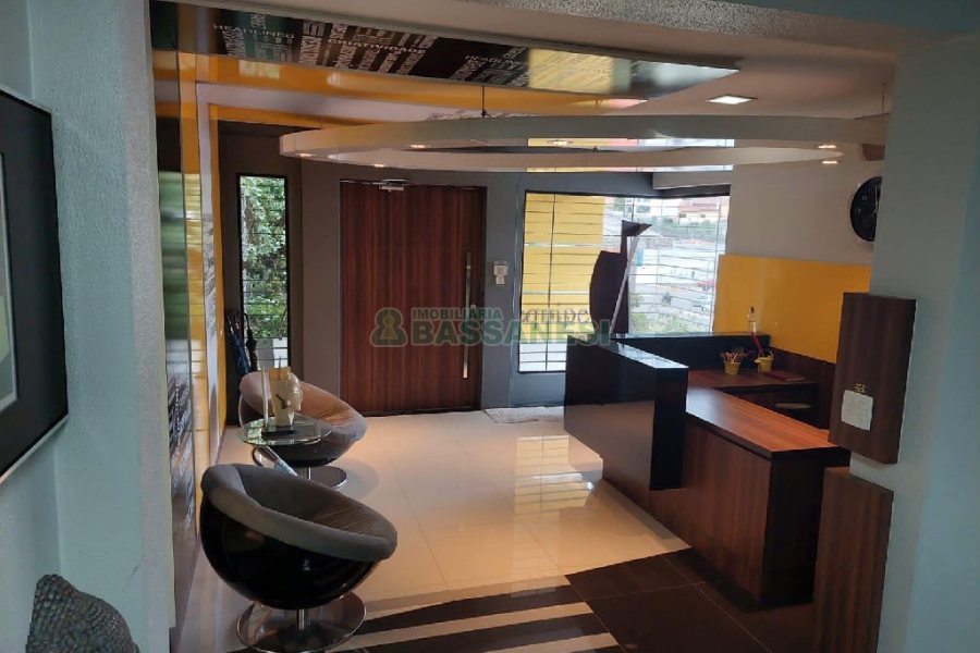 Predio com 580m², 4 vagas, no bairro Planalto em Caxias do Sul para Alugar ou Comprar