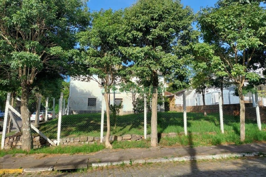 Terreno com 450m², no bairro Panazzolo em Caxias do Sul para Alugar