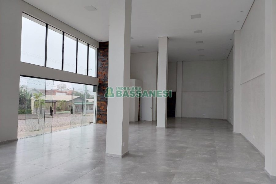 Predio com 360m², no bairro Kayser em Caxias do Sul para Comprar