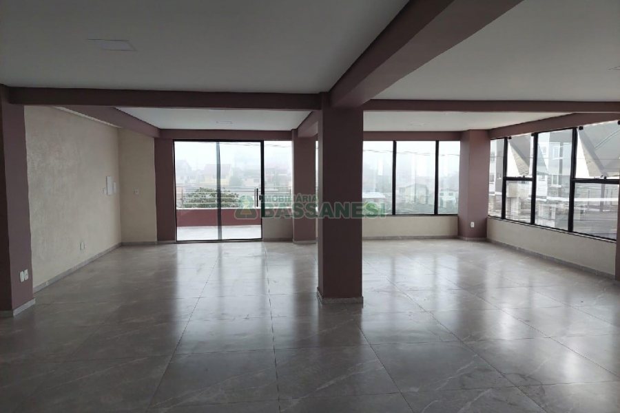 Predio com 360m², no bairro Kayser em Caxias do Sul para Comprar