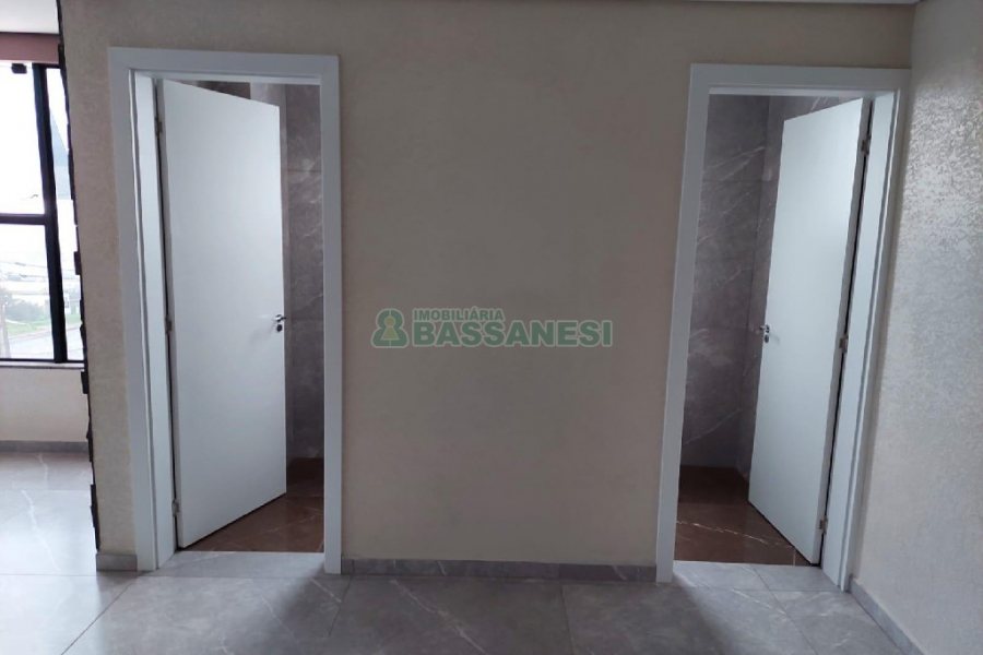 Predio com 360m², no bairro Kayser em Caxias do Sul para Comprar