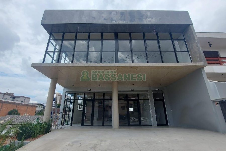 Loja com 267m², no bairro Sagrada Família em Caxias do Sul para Alugar