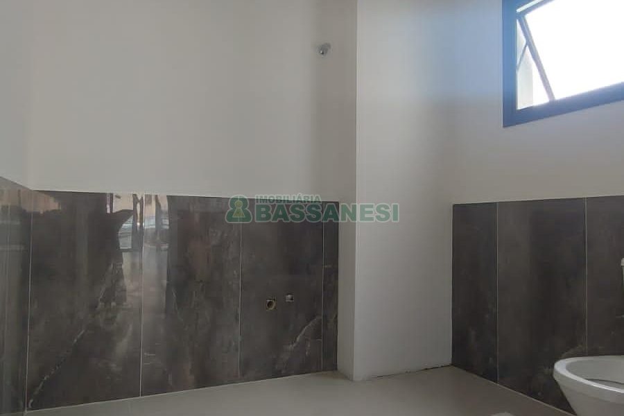 Loja com 267m², no bairro Sagrada Família em Caxias do Sul para Alugar