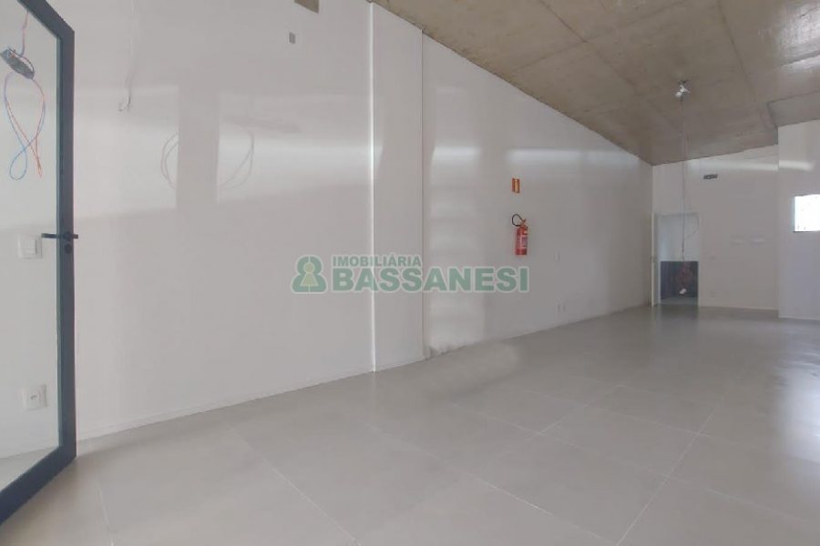 Loja com 267m², no bairro Sagrada Família em Caxias do Sul para Alugar