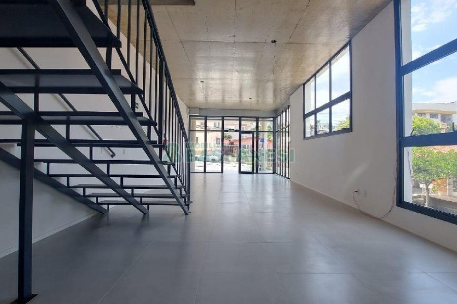 Loja com 267m², no bairro Sagrada Família em Caxias do Sul para Alugar